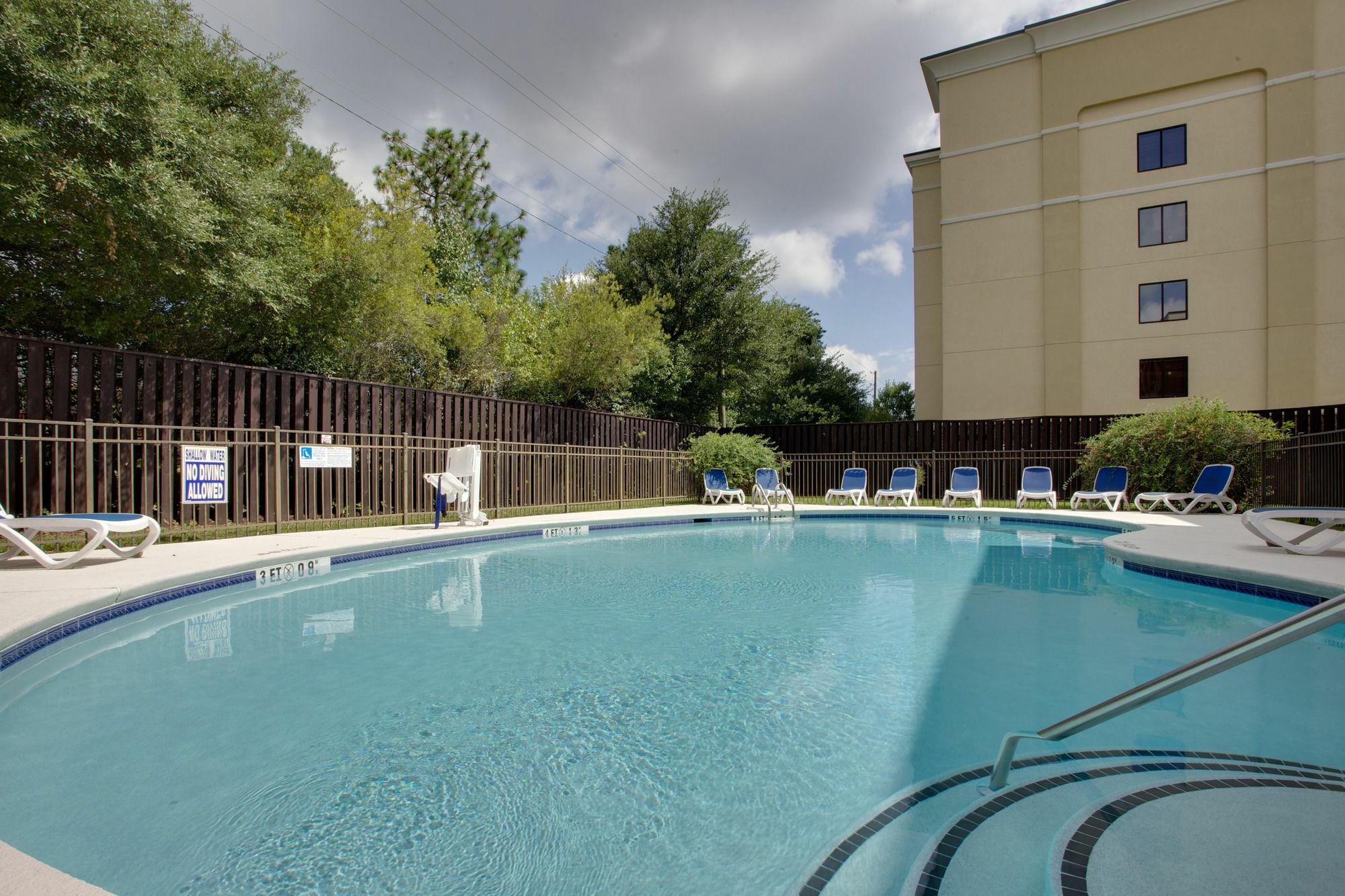 Holiday Inn Express Hotel & Suites Columbia-I-20 At Clemson Road By Ihg Εξωτερικό φωτογραφία